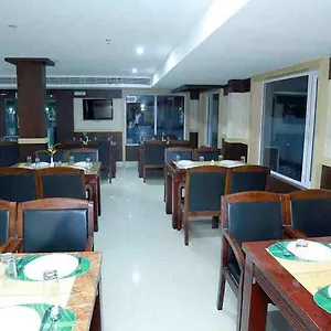 3* Hotel Thachaparambil Residency